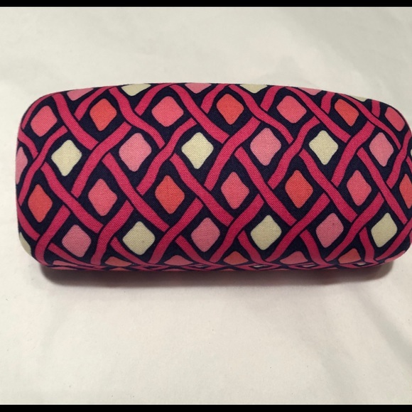 NWOT Vera Bradley Clamshell Lg Sunglasses Case Pink - Picture 1 of 8
